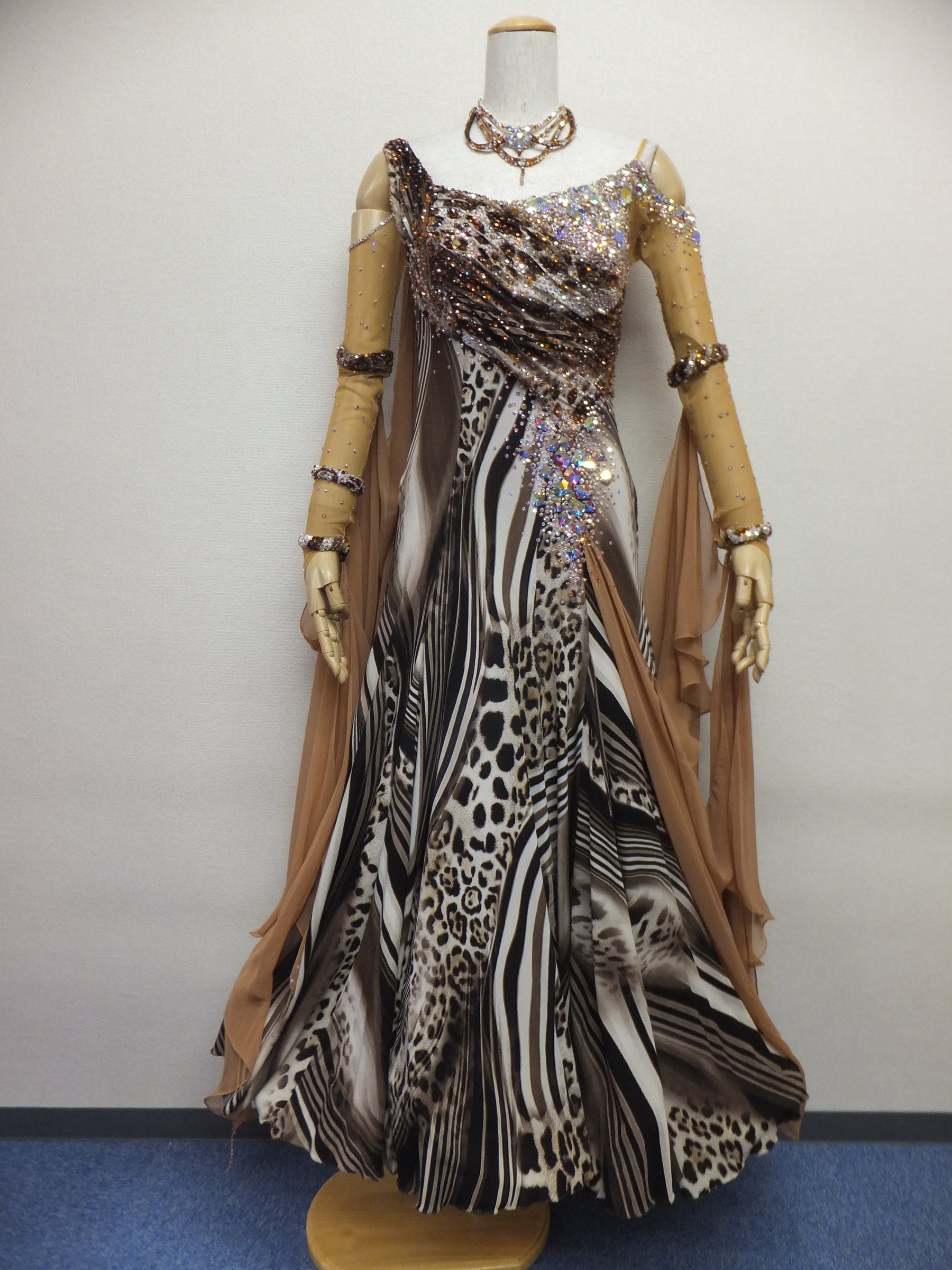 社交ダンスパソドレス(値下げしました。) 社交ダンスドレスショップKOBE BDオリジナル】パソドブレ専用ドレス